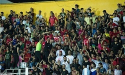 رخصت هاشمی از روانخواه و حضور تماشاگران سپیدرود در ورزشگاه ثامن