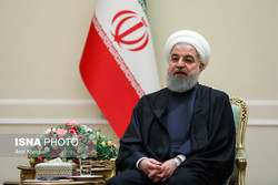 روحانی: دولتی‌ها، بنگاه‌های اقتصادی خود را واگذار کنند