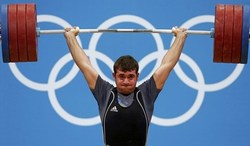 قهرمان وزنه‌برداری المپیک لندن دوباره مصدوم شد؟