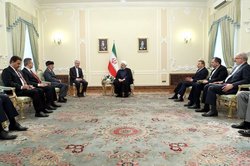 روحانی: ایران مصمم به توسعه همه جانبه روابط و مناسبات و همکاری‌ها با عمان است