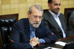 ماموریت لاریجانی به کمیسیون اصل ۴۴ قانون اساسی برای تهیه طرح حمایت از کالای ایرانی