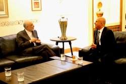 حضور صالحی در سفارت الجزایر در تهران برای همدردی با دولت و ملت این کشور