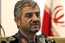 ارتش، دست بازدارنده در دفاع از انقلاب و مرزهای ایران است