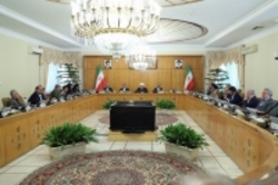 روحانی:ملت بزرگ ایران را کسی نمی‌تواند به زانو درآورد/امروز روزی نیست که همدیگر را پای میز سوال ببریم