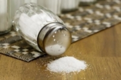 نمک، باکتری‌های مفید روده را از بین می‌برد