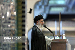 رهبرانقلاب: ملت ایران خسته و ناامید نیست