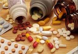 ارز یارانه‌ای دارو پابرجاست  دارو همچنان در فهرست کالاهای استراتژیک