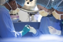ممنوعیت جراحی‌های غیر ضروری در انگلیس