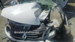 کشته و زخمی شدن 5 سرباز سپاه زرند در برخورد خودرو با کوه