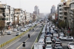 ترافیک سنگین و نیمه سنگین در بزرگراه‌های شهر تهران  توصیه پلیس به رانندگان با آغاز فصل مدارس