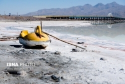 با منابع آبی دریاچه ارومیه با لطافت برخورد نشد