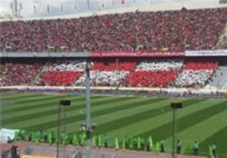 هجوم پرسپولیسی‌ها به استادیوم آزادی