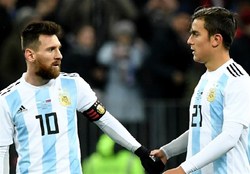 دیبالا: مسی باید به تیم ملی آرژانتین برگردد