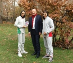 دیدار سفیر آلمان در تهران با خواهران منصوریان
