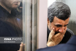 حضور احمدی ‌نژاد  در مراسم تشییع پیکر سردار سلیمانی و شهدای مقاومت