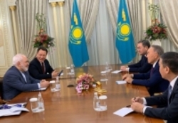 دیدار ظریف با رییس‌جمهور قزاقستان