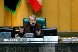 لاریجانی: رهبری اجازه دادند از صندوق توسعه ملی به دولت کمک شود