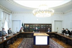 حضور لاریجانی همراه با روحانی و رییسی در شورای عالی هماهنگی اقتصادی