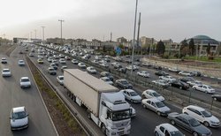 ترافیک نیمه سنگین ورودی پایتخت در چهارمین روز هفته
