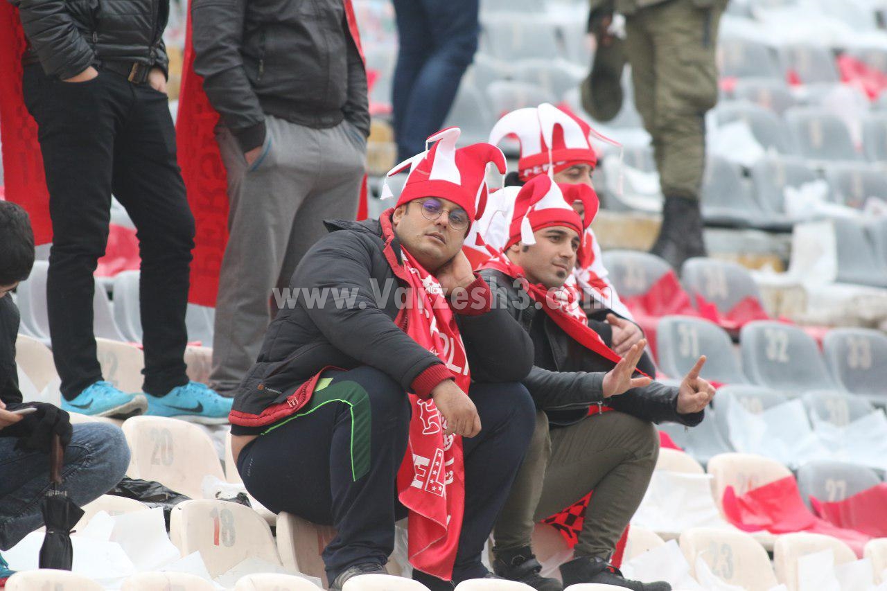 اندوه طرفداران پرسپولیس بعد از شکست +عکس