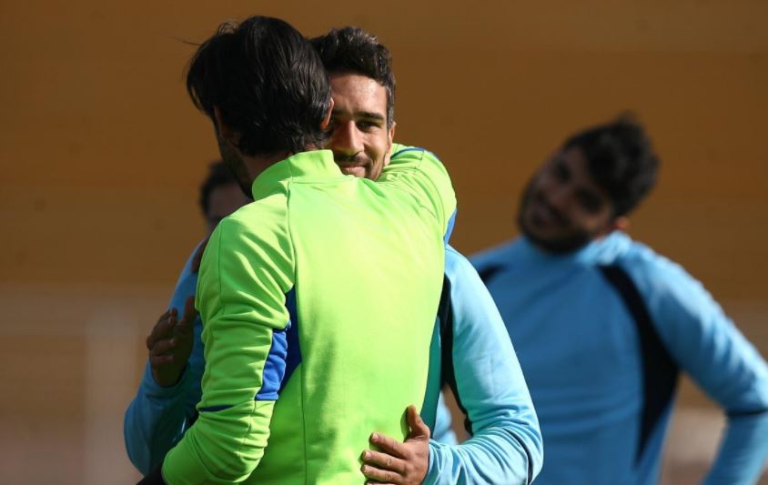 استقبال گرم کاپیتان استقلال از شهباززاده+عکس