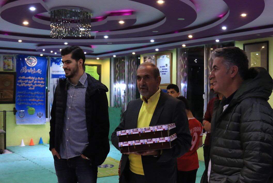 عمل خیرخواهانه هافبک تیم ملی +عکس عمل خیرخواهانه هافبک تیم ملی +عکس