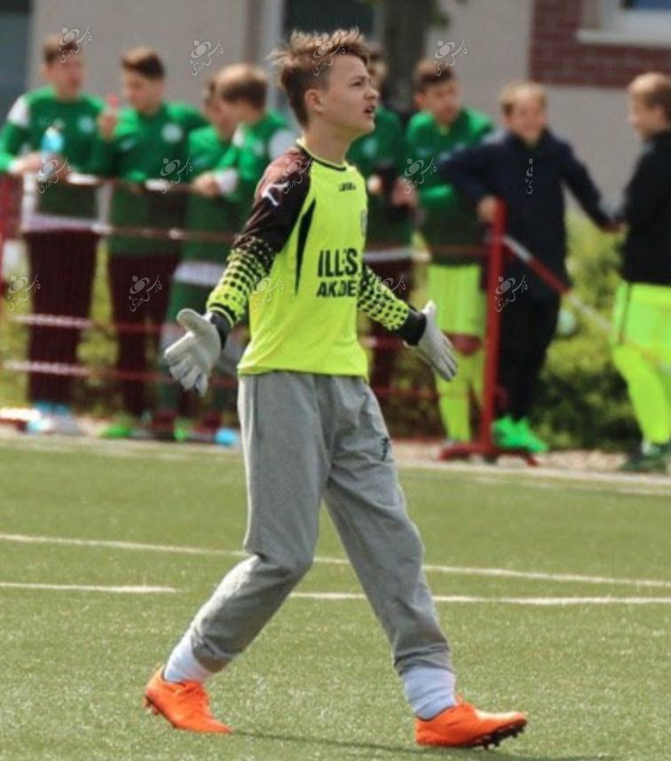 شلوارمعروف پدر به پسر رسید+عکس شلوارمعروف پدر به پسر رسید+عکس