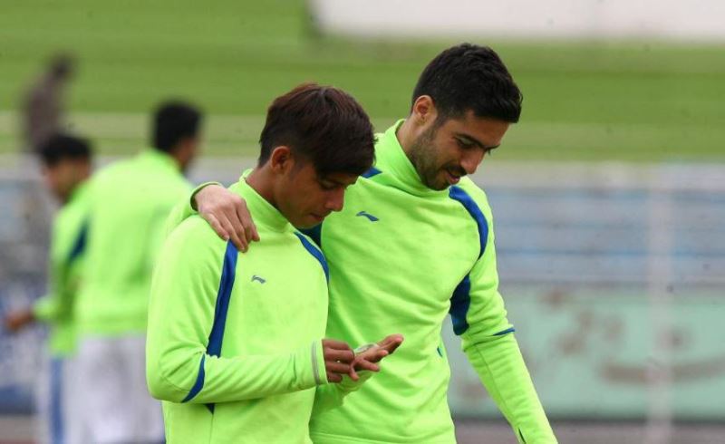 دلداری استقلالی ها به قائدی+ عکس دلداری استقلالی ها به قائدی+ عکس