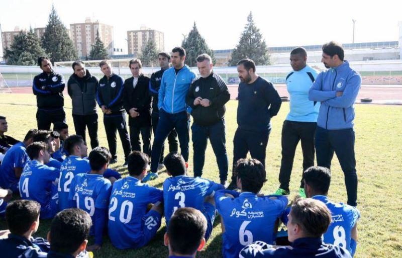 کولی همچنان در کلاس کارآموزی استقلال+ عکس کولی همچنان در کلاس کارآموزی استقلال+ عکس