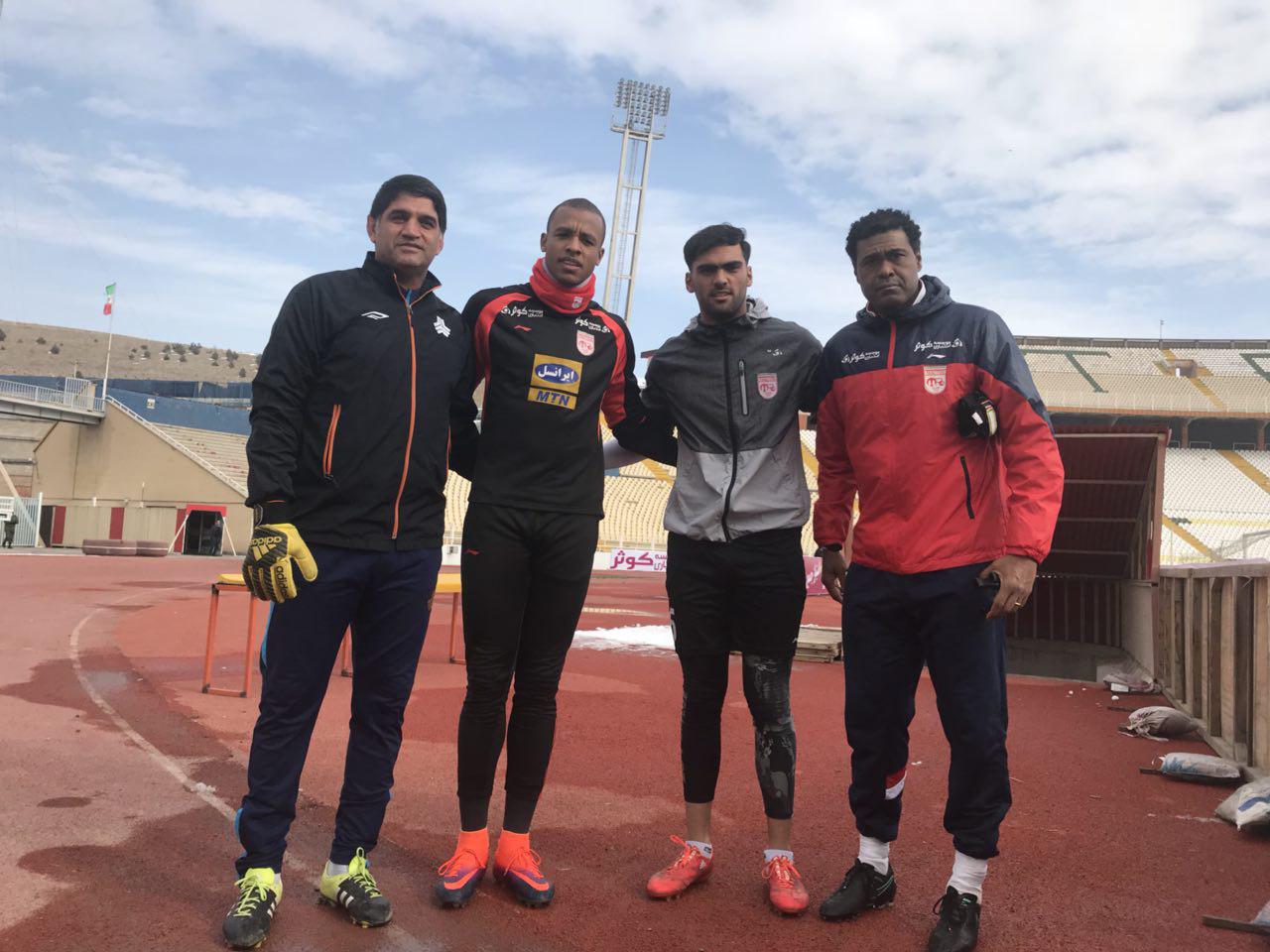 غلامپور به استقبال گلر برزیلی تراکتور رفت+عکس