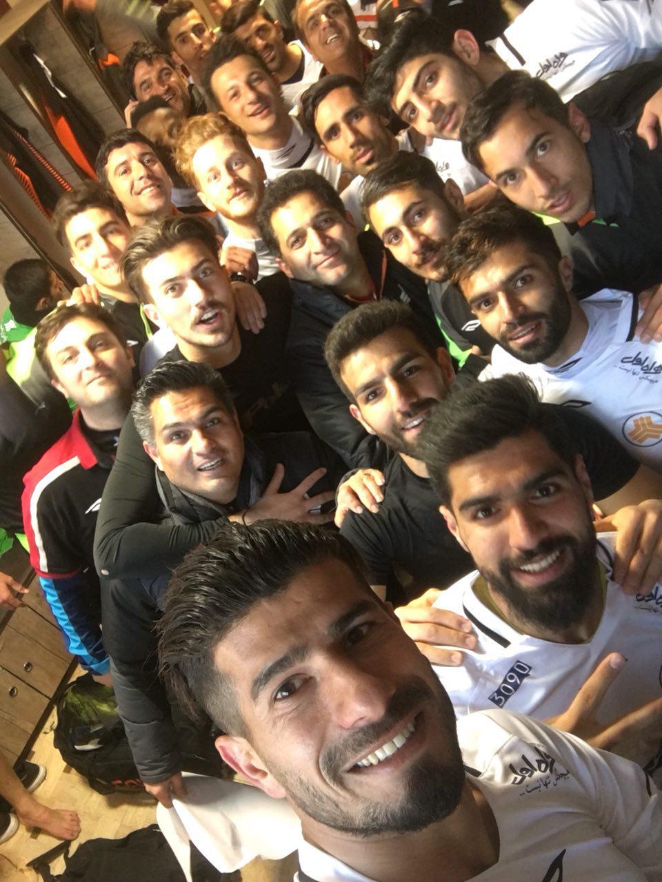 سلفی پیروزی نارنجیپوشان در تبریز +عکس سلفی پیروزی نارنجیپوشان در تبریز +عکس