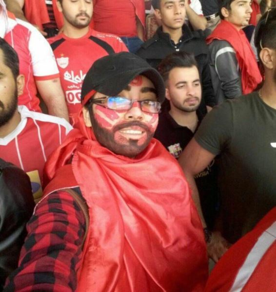 گریم جنجالی دختر اهوازی برای تماشای بازی پرسپولیس - فولاد+ عکس گریم جنجالی دختر اهوازی برای تماشای بازی پرسپولیس - فولاد+ عکس