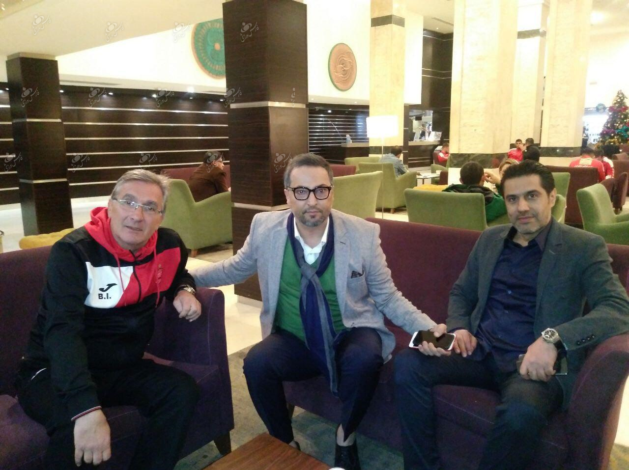 حضور میناوند در اردوی پرسپولیس/ خارجی&zwnj;ها با درخت کاج عکس یادگاری گرفتند+ عکس