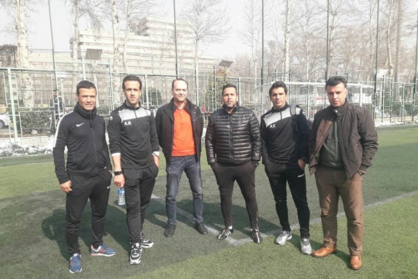 حضور بازیکنان اسبق پرسپولیس در تمرین سپیدرود +عکس حضور بازیکنان اسبق پرسپولیس در تمرین سپیدرود +عکس