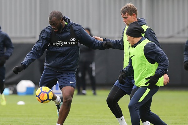 صادقیان آماده بازی مقابل گالاتاسرای شد+تصاویر صادقیان آماده بازی مقابل گالاتاسرای شد+تصاویر