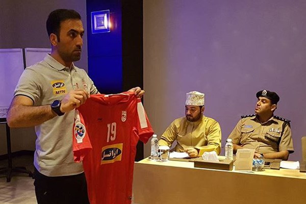 پیراهن تیمهای تراکتورسازی و الاهلی مشخص شد + عکس پیراهن تیمهای تراکتورسازی و الاهلی مشخص شد + عکس