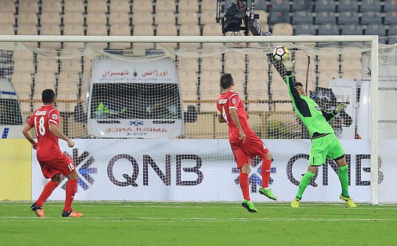 علیرضا بیرانوند و واکنشی عجیب برابر نسف+ عکس علیرضا بیرانوند و واکنشی عجیب برابر نسف+ عکس