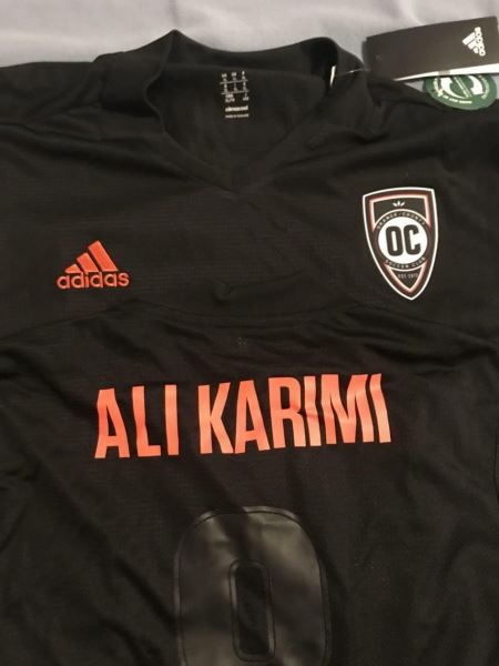 عکس/ حمایت آمریکایی ها از علی کریمی عکس/ حمایت آمریکایی ها از علی کریمی