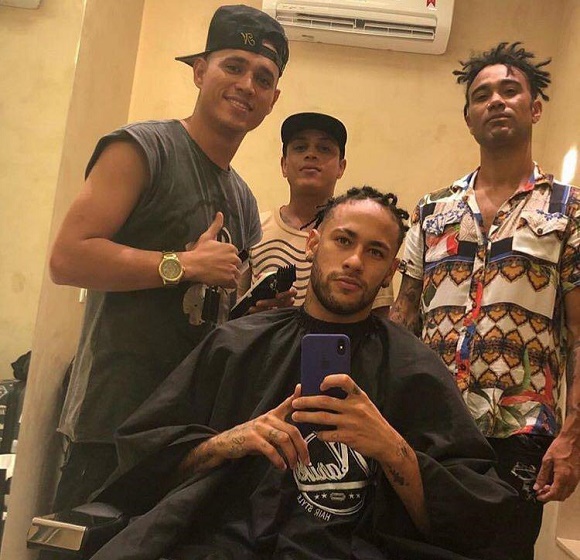 انتشار عکسی از مدل موی جدید نیمار انتشار عکسی از مدل موی جدید نیمار