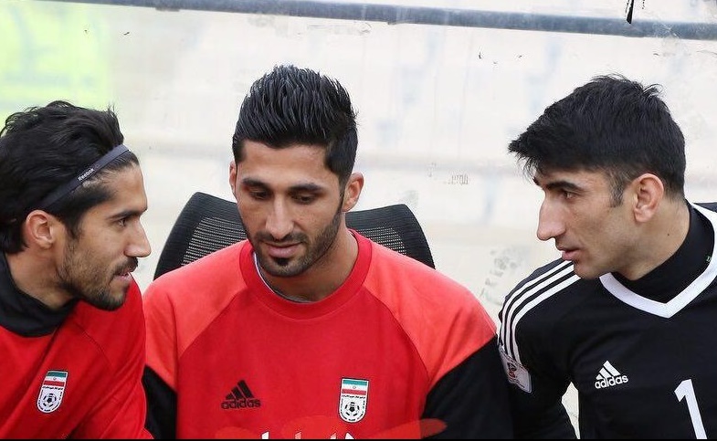 برخورد جالب گلرهای استقلال و پرسپولیس + عکس برخورد جالب گلرهای استقلال و پرسپولیس + عکس