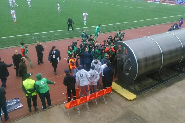 آشتیکنان دایی و کریمی در رشت+عکس آشتیکنان دایی و کریمی در رشت+عکس