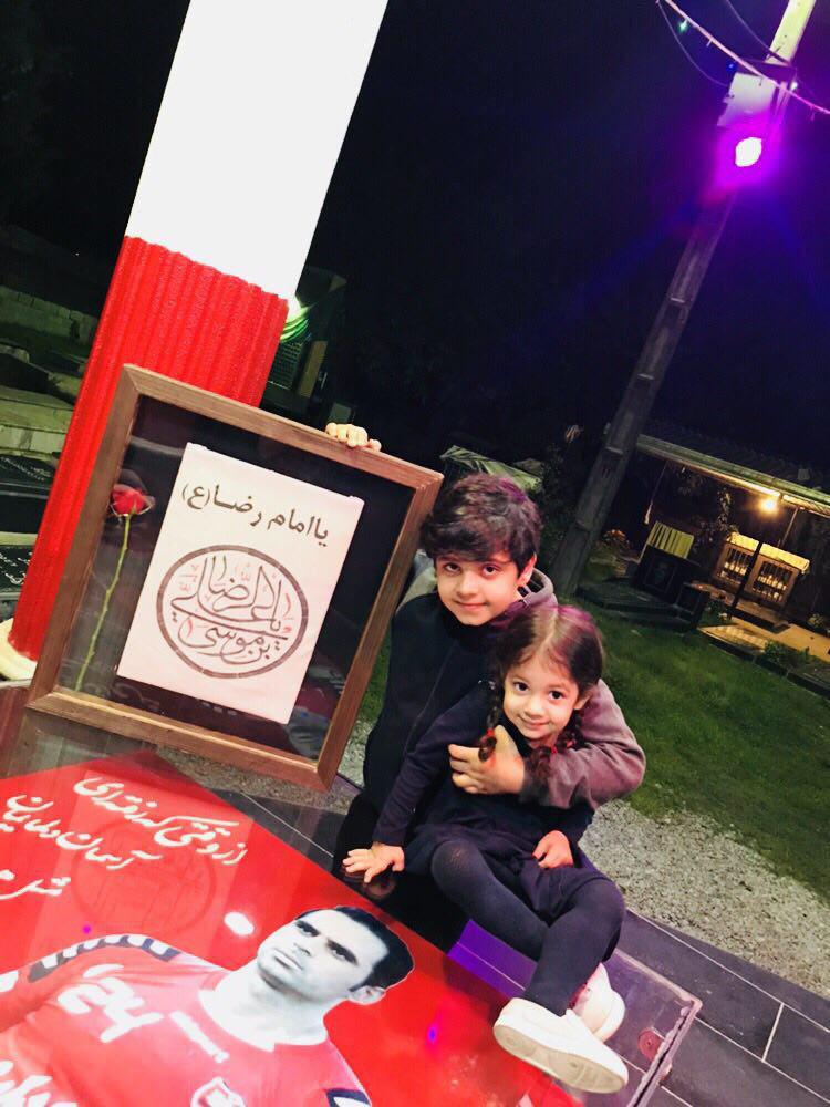 اقدام خیرخواهانه خانواده هادی نوروزی برای کمک به زلزلهزدگان اقدام خیرخواهانه خانواده هادی نوروزی برای کمک به زلزلهزدگان