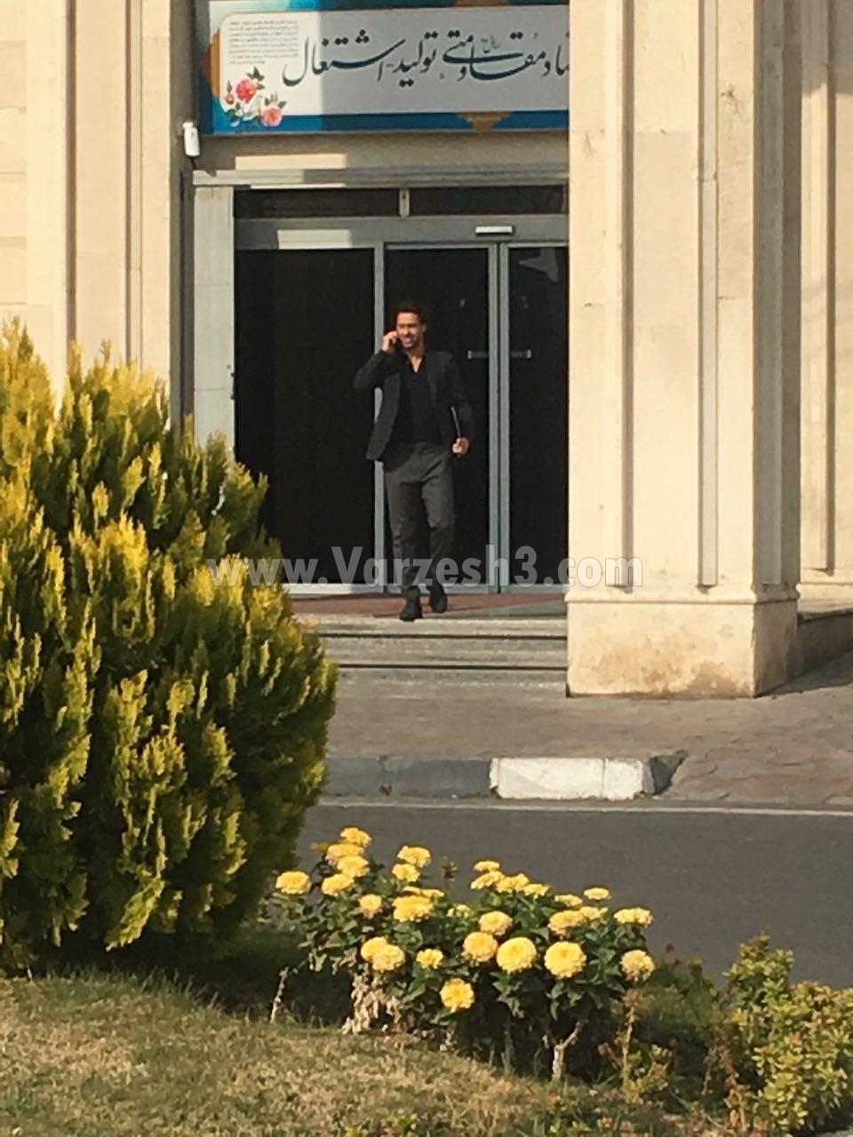 حضور فرهاد مجیدی در وزارت ورزش +عکس حضور فرهاد مجیدی در وزارت ورزش +عکس