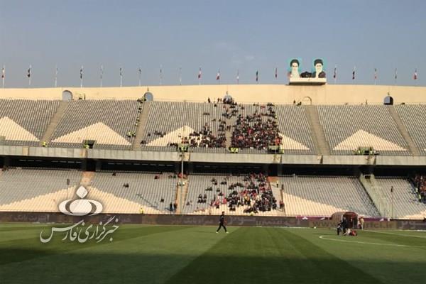 حضور 5 هزار هوادار بادرانی در ورزشگاه/درخواست تمدید از برانکو+ تصاویر حضور 5 هزار هوادار بادرانی در ورزشگاه/درخواست تمدید از برانکو+ تصاویر