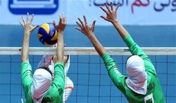 بازیگر سینما به سالن والیبال آمد