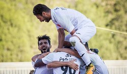 پیشکسوت پرسپولیس: هواداران بیرانوند را مثل طارمی میبخشند
