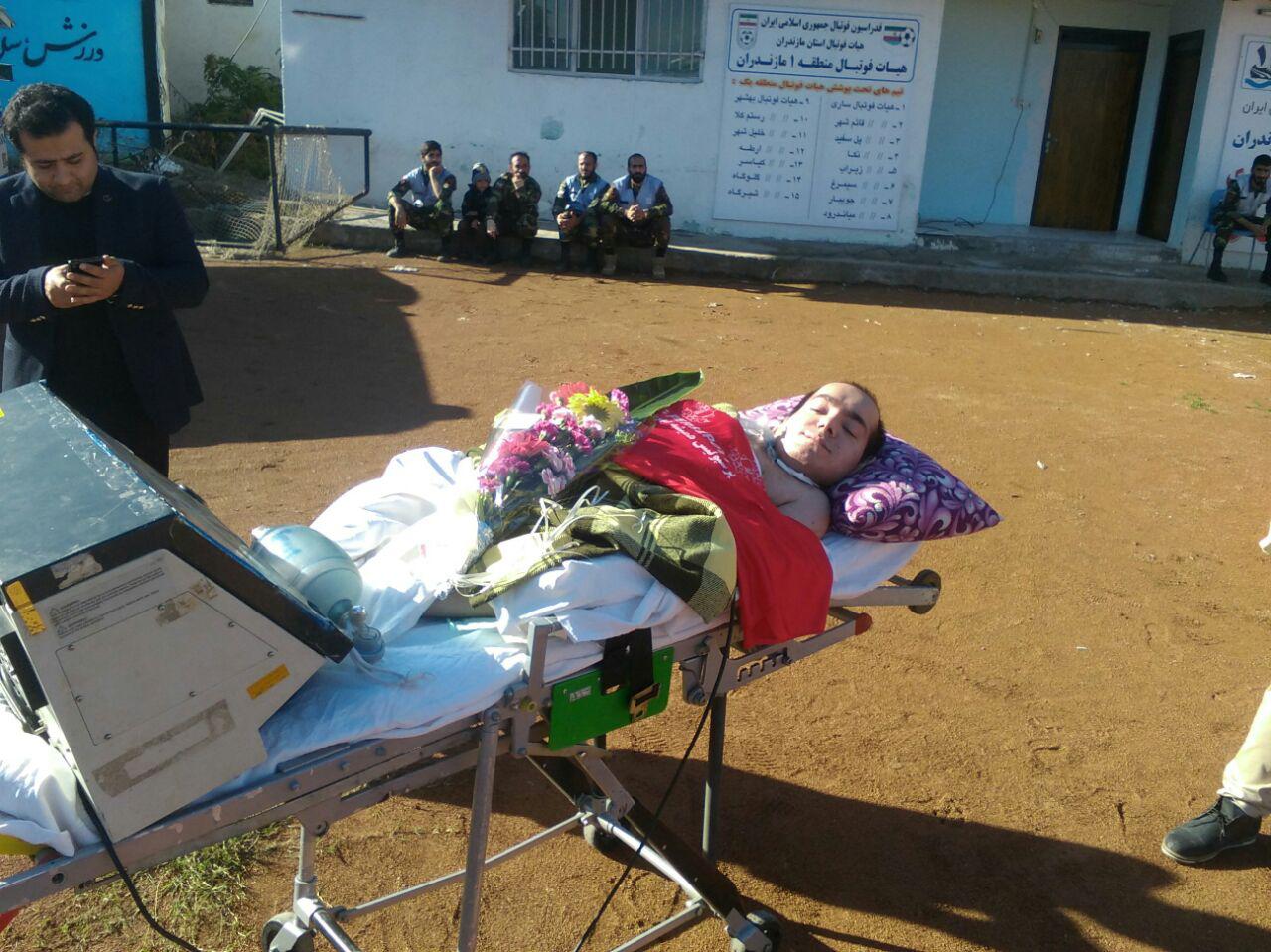 هوادار عجیب نساجی در ورزشگاه وطنی +عکس هوادار عجیب نساجی در ورزشگاه وطنی +عکس