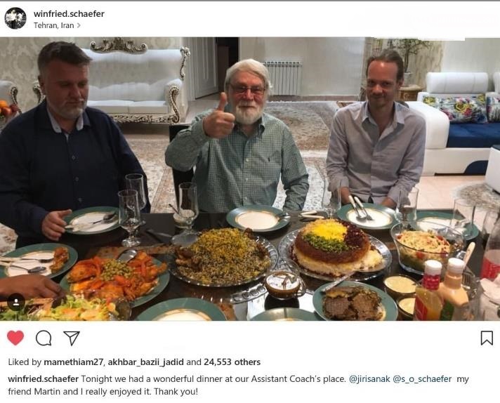 شام بسیار عجیب سرمربی استقلال در منزل ساناک + عکس شام بسیار عجیب سرمربی استقلال در منزل ساناک + عکس