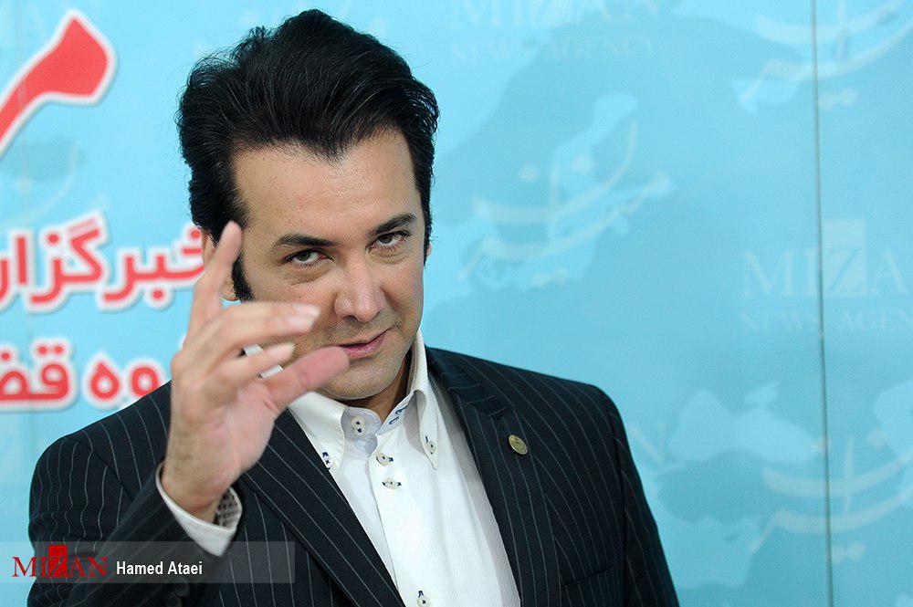 قوه قضاییه در سال ۹۶ به شدت مظلوم واقع شد/شیرین و تلخ‌ترین خاطره حسام نواب صفوی از سال ۹۶/سینمای ایران در حال در جا زدن است/محبوبیت یک بازیگر را گیشه مشخص می‌کند نه تعداد فالوور/تا به حال لب به سیگار نزده ام/سعی می‌کنم همیشه جوان بمانم/////////////////////سه شنبه