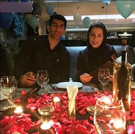 علیرضا بیرانوند در کنار همسرش در رستوران! + عکس علیرضا بیرانوند در کنار همسرش در رستوران! + عکس